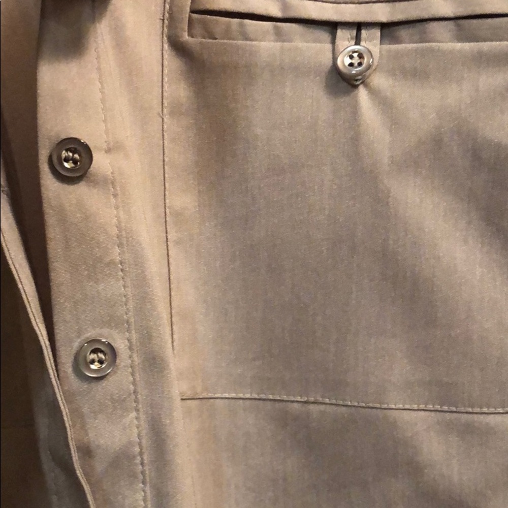 Blouse (button down) - Picture 3 of 6